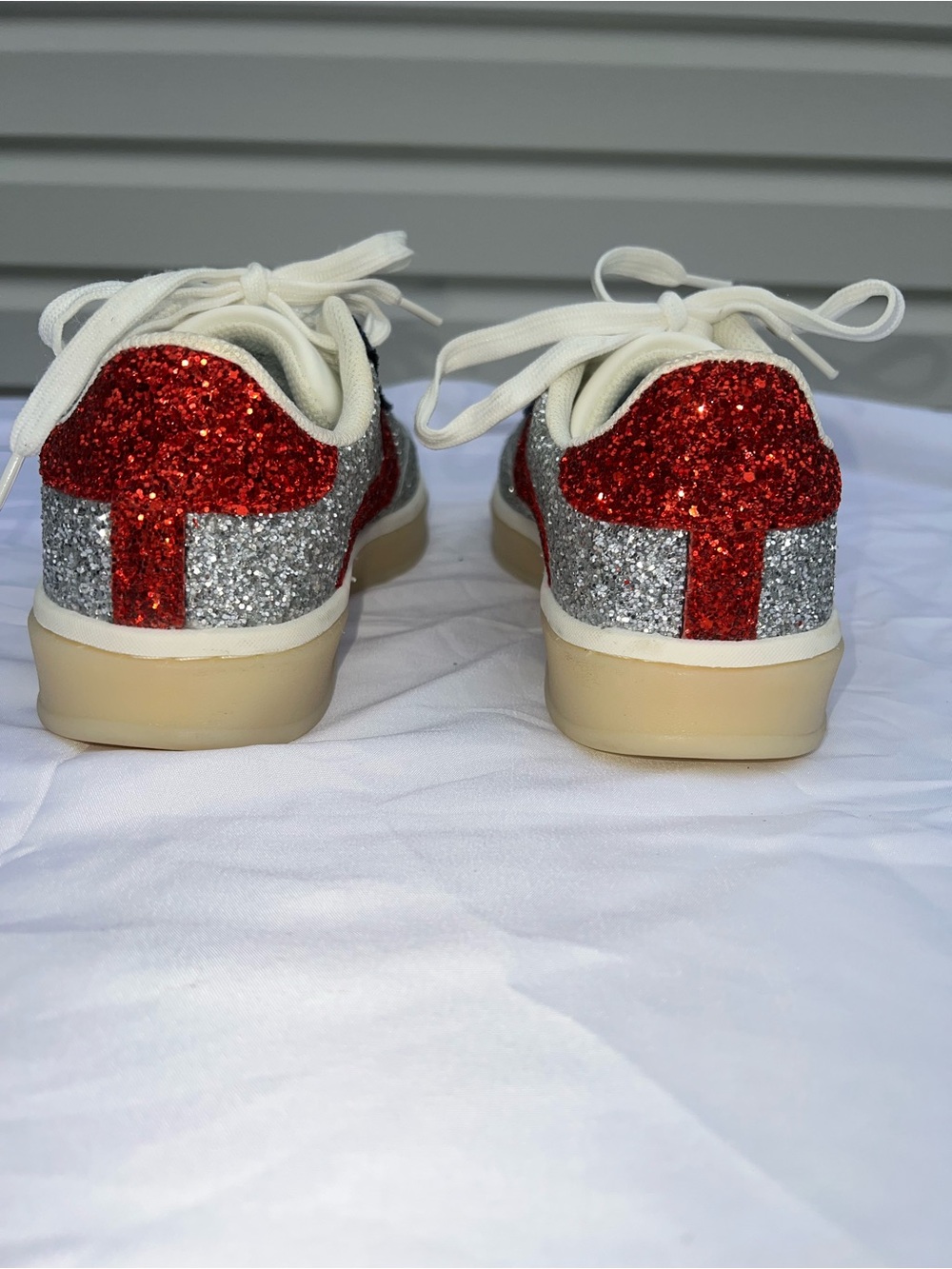 NWOT Lucky Step Air Cooled Size 8 Silver Glitter Sneakers Red Blue Lace Up - Picture 11 of 11
